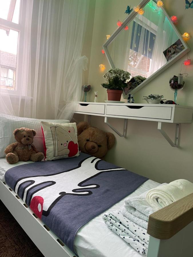 Dream Room Лондон Экстерьер фото